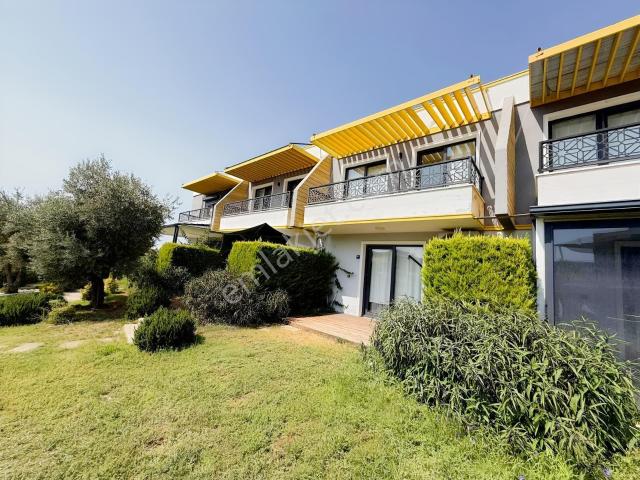 Davutlar Havuzlu Butik Sitede Satılık 2+1 Villa
