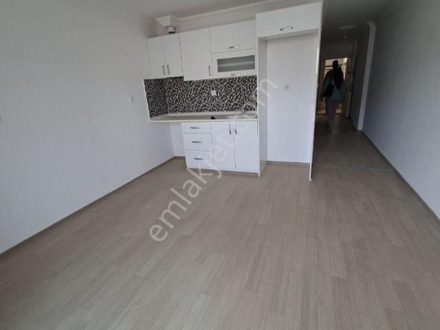 Davutlar Merkezde Site İçerisinde Satılık Daire