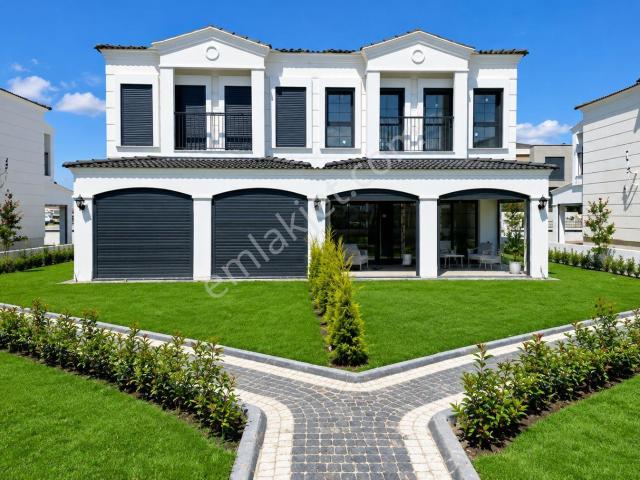 Davutlar Sahil Siteleri Sıfır Dublex Villa