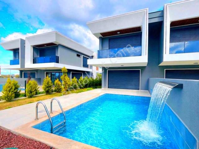 Davutlarda Özel Havuzlu Akıllı Ev Sistemli Sıfır Villa