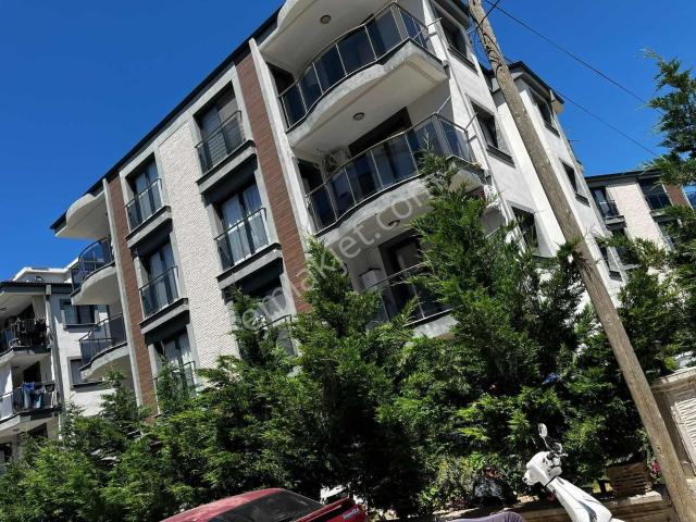 Davıtlar Merkezde Havuzlu Sitede Yeni Nesil Satılık 1+1