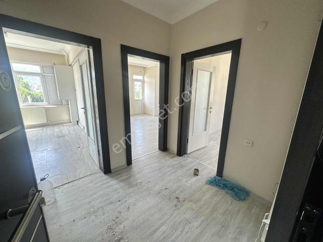 Davraz Mahallesi Oktay Petrol Arkası Kiralık 3+1 Daire
