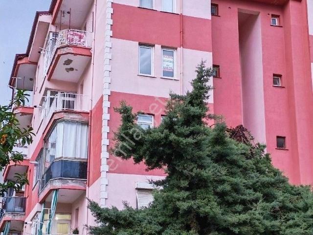 Davraz Mahallesinde 3+1 Kiralık Daire