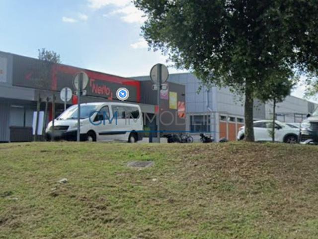 DAX PORTE SUD LOCAL DE 852m2