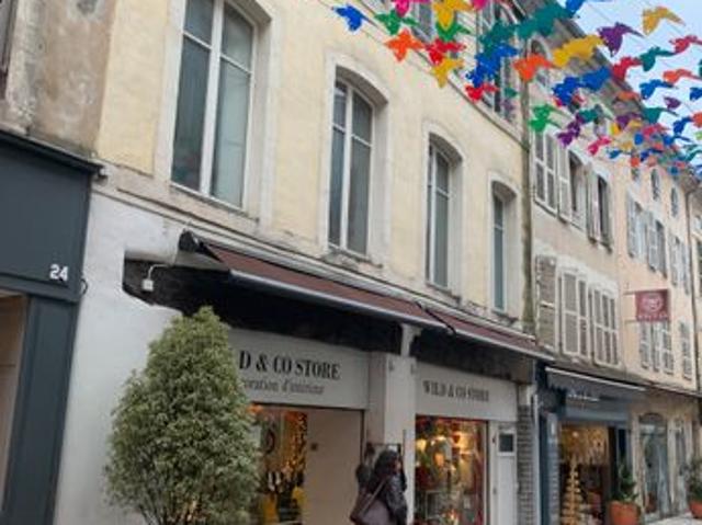 DAX – Rue des Carmes – A vendre Appartement 95 m² à restaurer