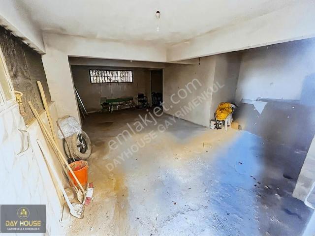 Day House'dan 160 M2 Düz Giriş Dükkan