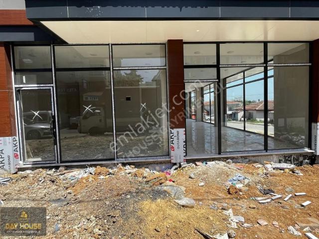 Day House'den Sıfır Anahtar Teslim Düz Giriş Depolu Dükkan