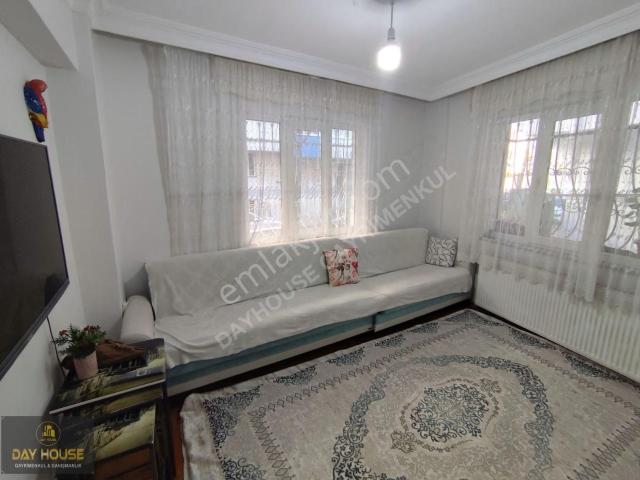 Day House'den Zübeyde Hanım Mahallesi'nde 2+1 Yüksek Giriş