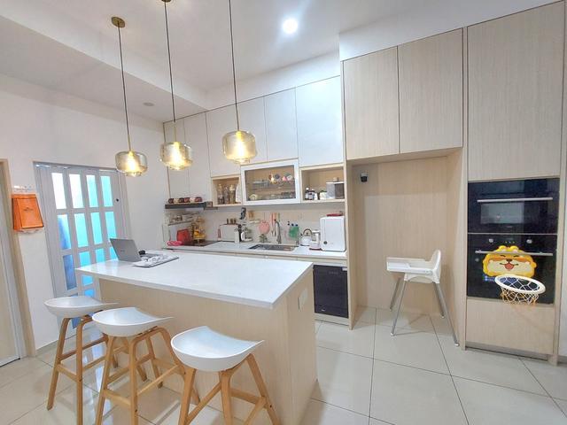 Daya MajuSong ban khengTownhouse ground floor Full furnish
