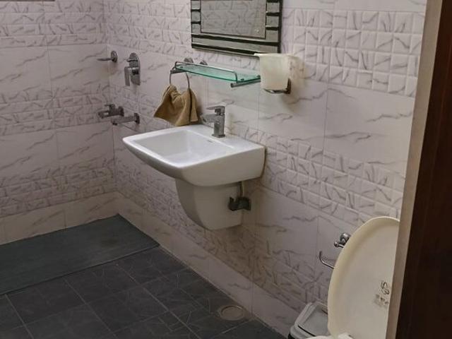 Dayanand Colony, Lajpat Nagar 2 Bedroom 125 Sq. Ft. Builder Floor in Dayanand Colony Delhi Listing ID: #10393