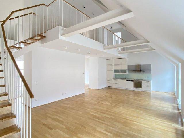 DG Maisonette Wohnung mit Terrasse in TOP LAGE zwischen Liechtensteinpark und Votivkirche Befristet vermietet!