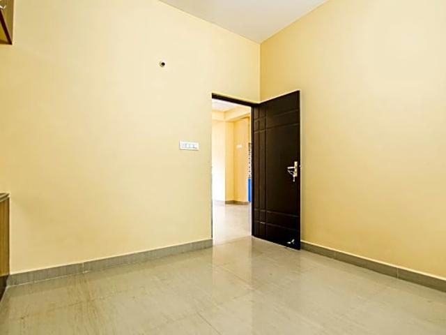 Dda Flat Sector 17 Dwarka Delhi 2 Bedroom 950 Sq. Ft. Apartment in Sector 17 Dwarka Delhi Listing ID: #9870