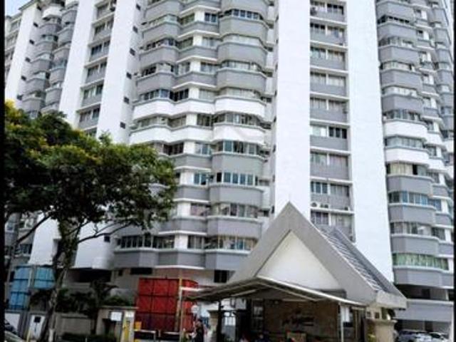 De Tropicana Condo for Sale