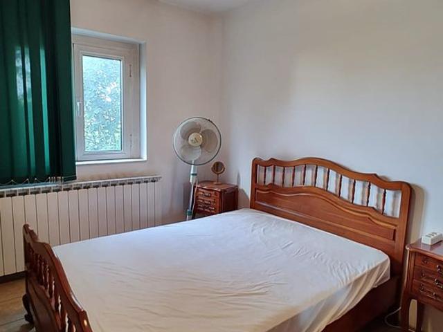 De vanzare apartament 3 camere, decomandat, etajul2 Dorobanti