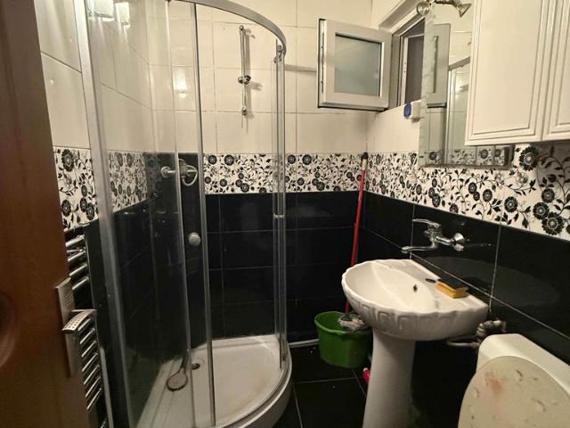 De vânzare apartament 3 camere Viziru 1 PARTER