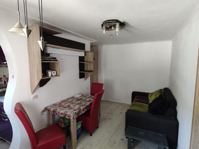 De vanzare apartament 2 camere, Al. Romanilor