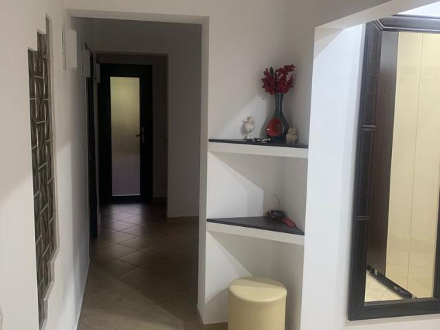 De vanzare Apartament 4 camere