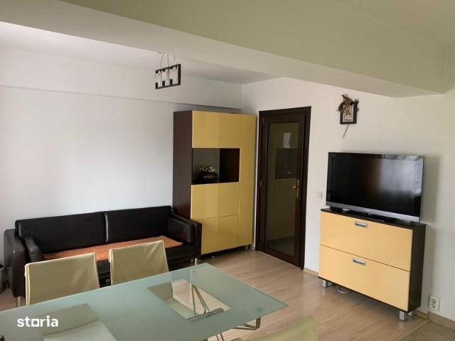 De vanzare Apartament 4 camere