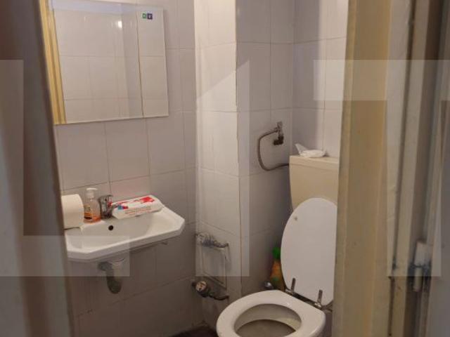 De vanzare – Apartament 4 camere, decomandat 100 mp – Ultracentral