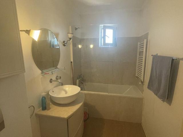 De vanzare apartament modern, 2 camere, 51 mp, Dealul Florilor
