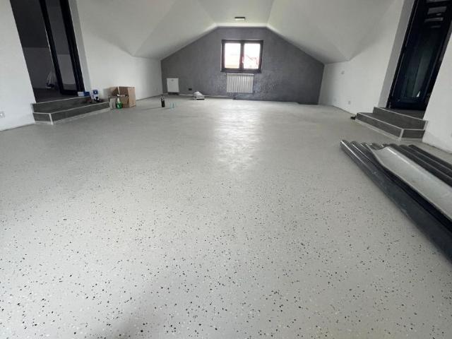De vanzare! Casa in SENDRENI pret 300.000 euro