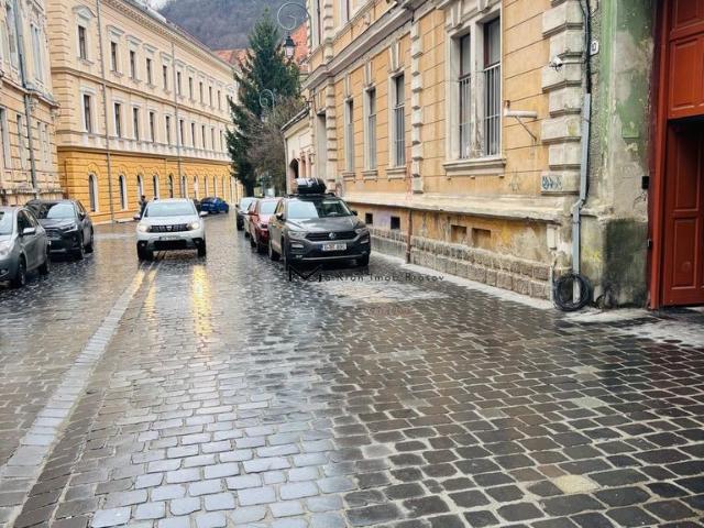 De Vânzare! Imobil cu Potențial Investițional în Inima Brașovului