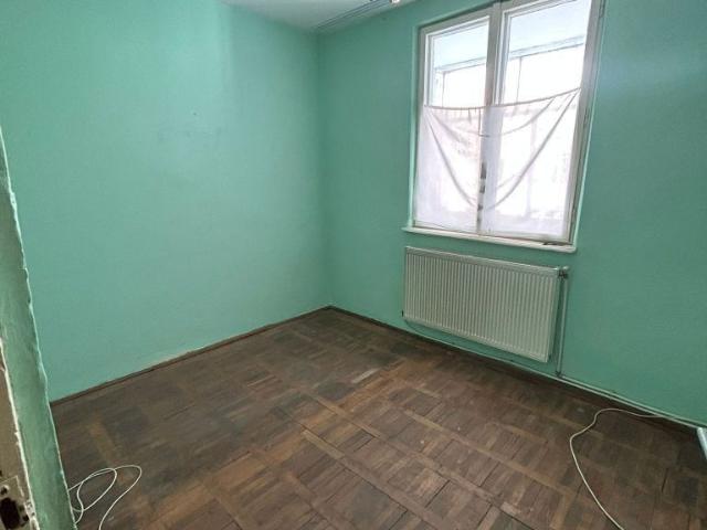 De vanzare 4 camere, etajul 2, 90mp, pret 69900 e