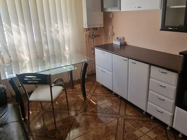 De Vz. apart. 3 Cam. Decom. Spatios, Dragos. Voda, parter, id 429