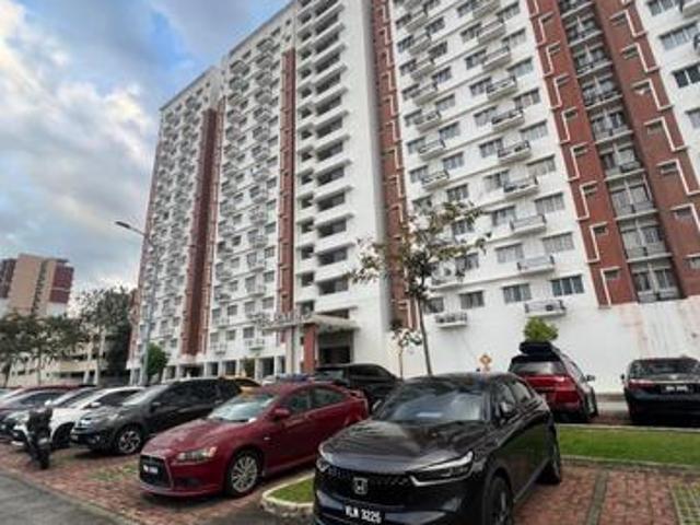 De bayu aparment setia alam