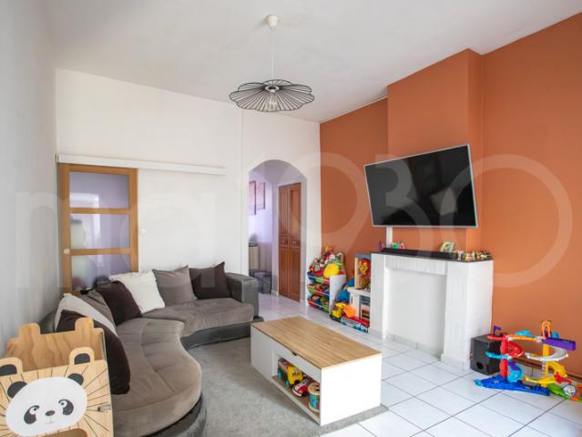 De beaux volumes: 3 chambres, dressing et aucun travaux