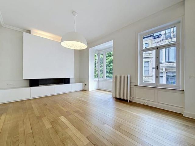 De Crayer: a splendid, renovated 5 bedroom mansion