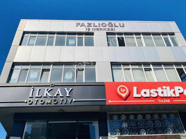 Değer Kazanan Bölgede Satılık 114 M² Köşe Dükkan