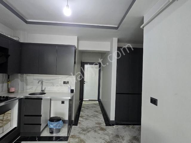Değer'den Yıldız Büfe Yanında 1+1 Ara Kat Ofis