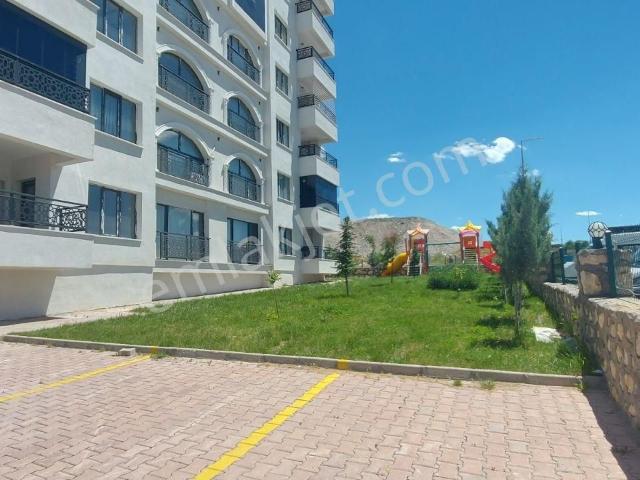 Değer'den Yakınca Galericiler Sitesi Yanı 3+1 Ara Kat Daire