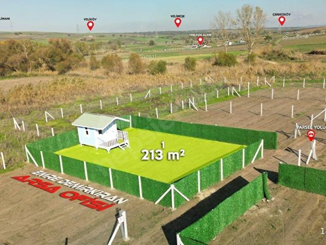 DEĞİRMENKÖY'DE 213 m TAMEMEN ÇEVRİLİ VE KLUBELİ HOBİ BAHÇESİ