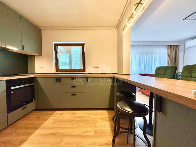 De închiriat 3 camere design rafinat, 1 loc parcare inclus, metrou Aviatiei