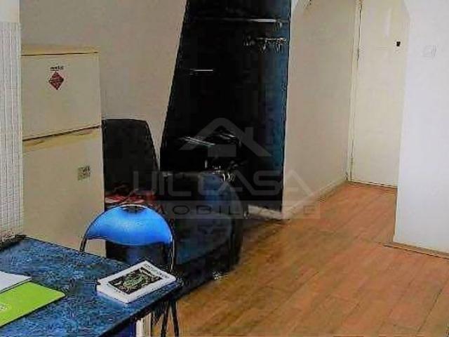 DE INCHIRIAT 3 CAMERE, PIATA UNIRII