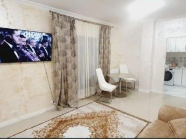 De inchiriat 2 camere Apartament studio Garsoniera
