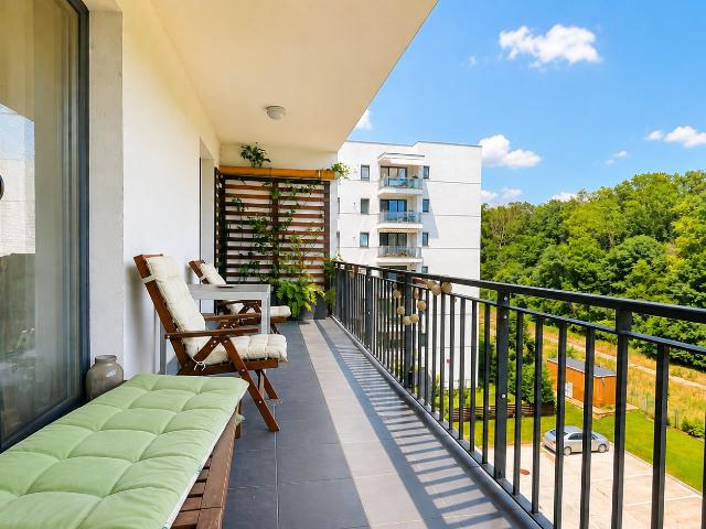 de inchiriat 4 camere la marginea pădurii