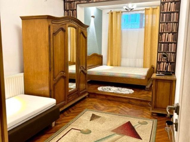 De Inchiriat casă la Metrou Romană/ ASE G7