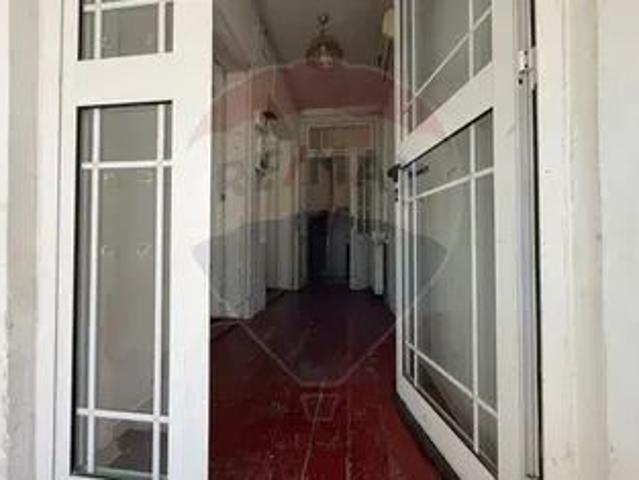 DE ÎNCHIRIAT: Casă/Vilă spațioasă 8 camere Zona Gara de Nord