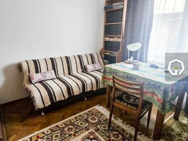 De inchiriat! Casa trei camere situata in zona Sarariei