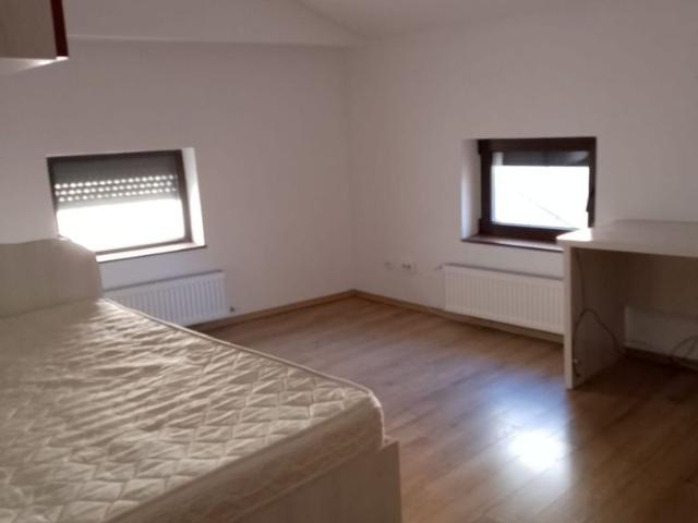 De Inchiriat Casa zona Centrala Primarie