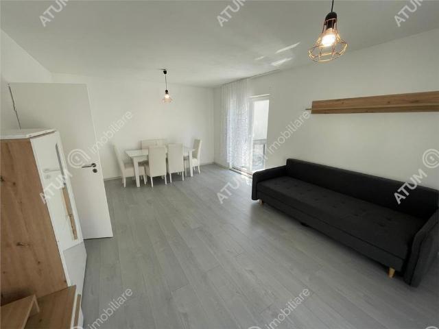 De inchiriat casa cu 4 camere decomandate balcon si curte libera in Bavaria Park in Sibiu