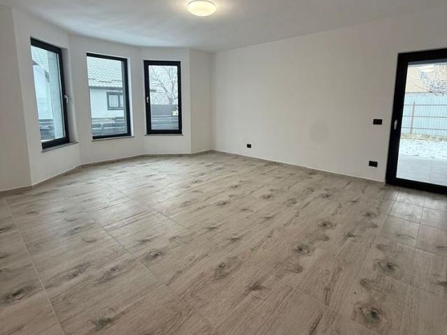 De inchiriat casa cu 2 dormitoare si bucatarie utilata, Letea Veche