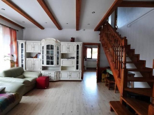 De inchiriat casa moderna P+1, renovat, ultracentral, zona foarte buna