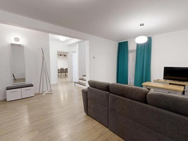 De inchiriat Casa situata in zona Cetate. Pret inchiriere: 750 Euro/luna