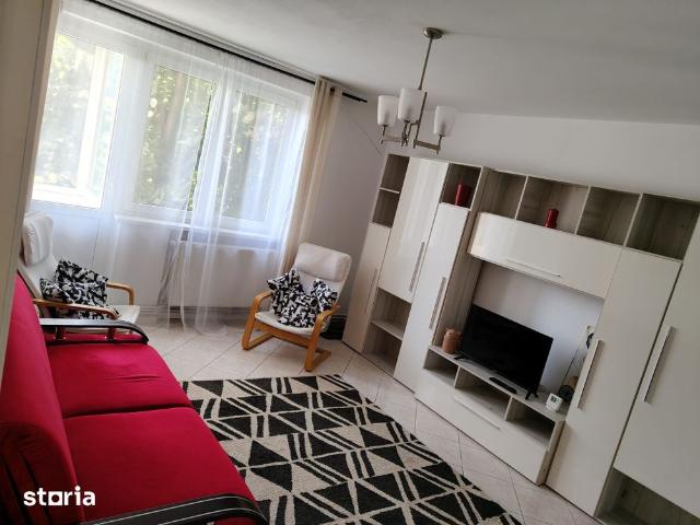 De închiriat ap 2 camere Bv Revolutiei Bij Josa etaj 1