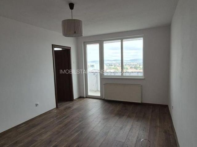 De inchiriat ap.2 camere renovat nemobilat