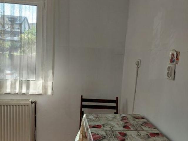 De inchiriat apart parter,str.Vasile Lupu